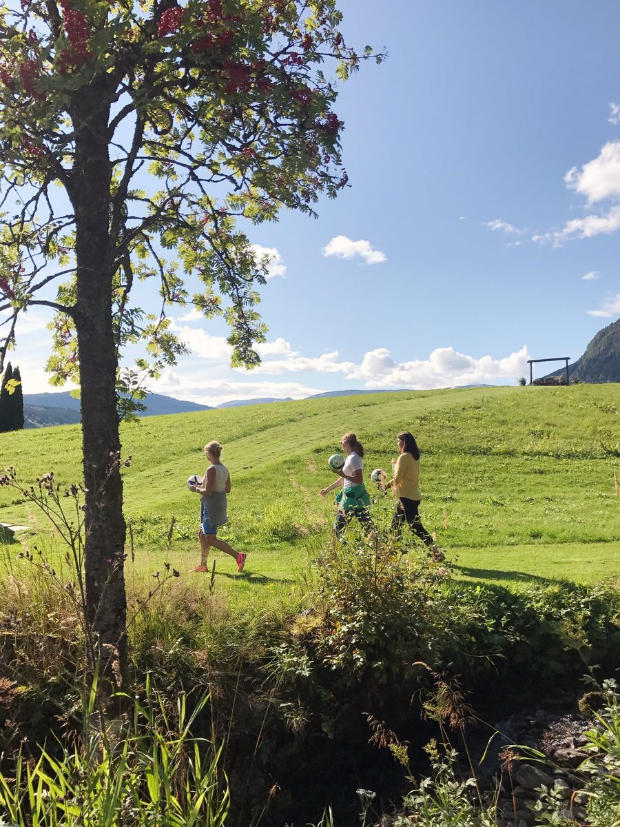 Frå fotballgolfbanen