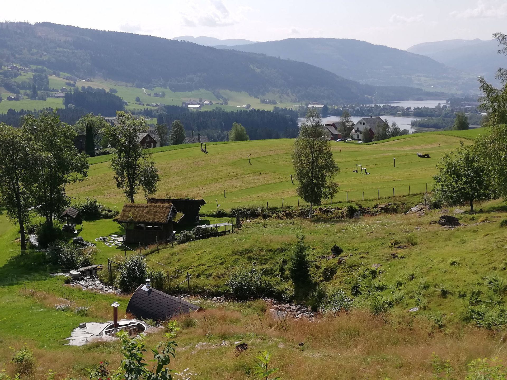 Oversyn over grillplassen og fotballgolfbanen