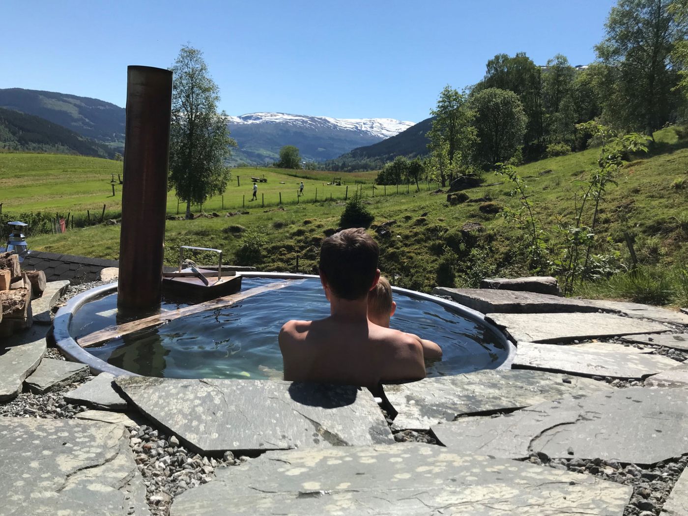Badestampen med utsikt over dalen